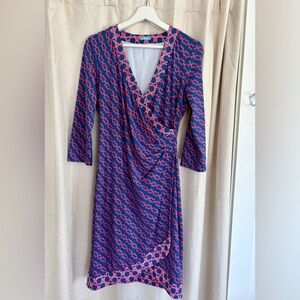 J. McLaughlin Blue Pink Chain Print Faux Wrap Dress 3/4 Sleeve - Small